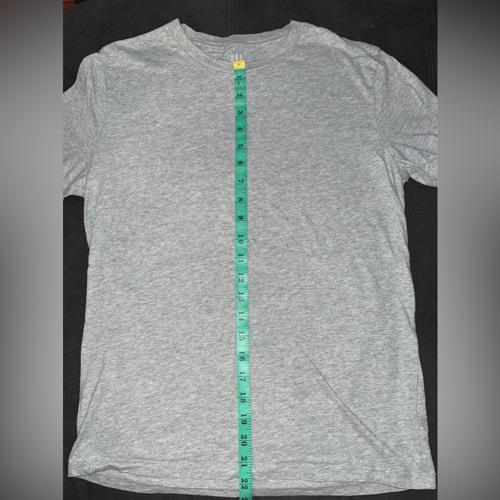 GAP Light Gray Short Sleeve Tee - Picture 3 of 4